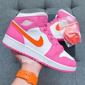 💖 Nike Air Jordan 1 Mid flamingo shoes 🦩 (big kids)